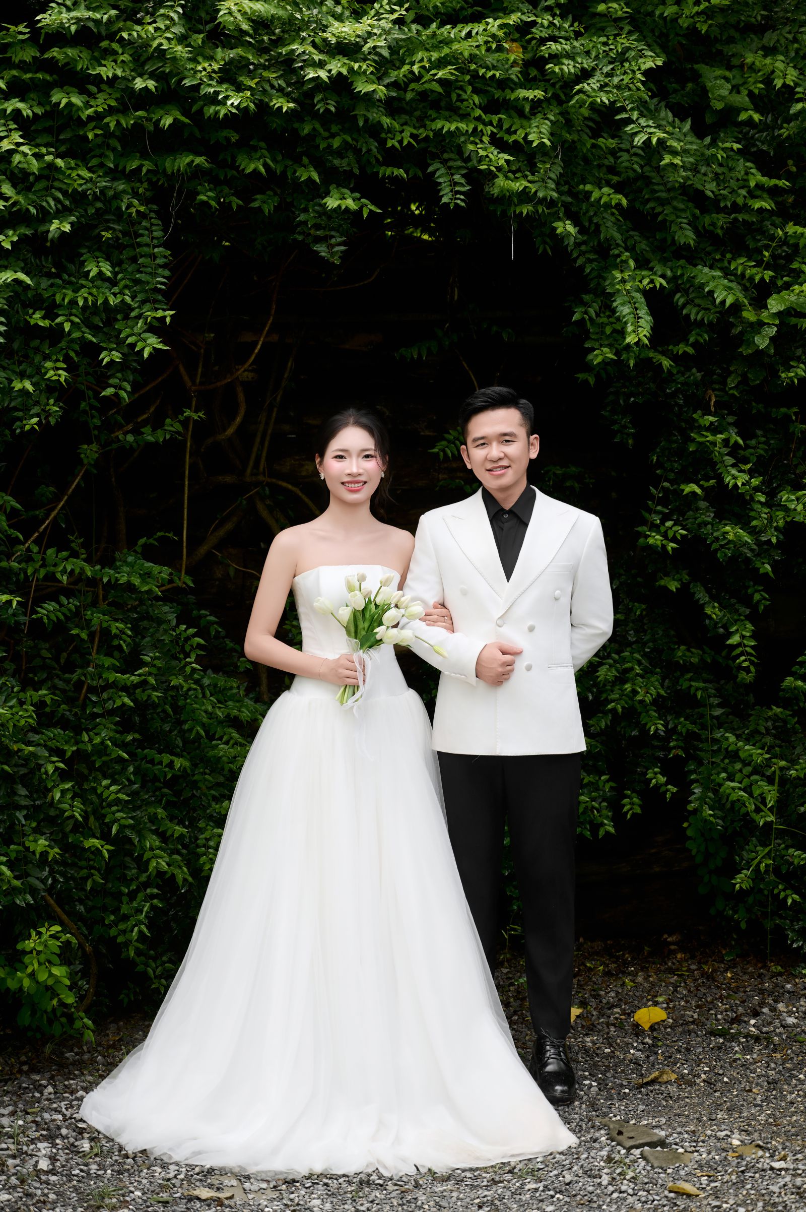 Đỗ Thanh và Linh Trang trong bộ ảnh cưới ngoài trời